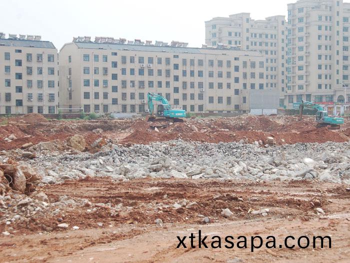 萊蕪茂(mao)業中(zhong)心(xin)項(xiang)目(mu)土(tu)石(shi)方開(kai)挖(wa)及外(wai)運工程(cheng)