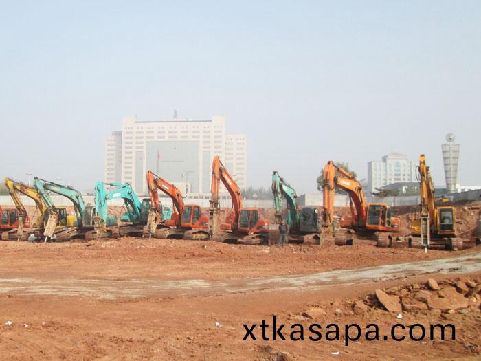 萊蕪(wu)茂(mao)業中心項(xiang)目(mu)土(tu)石(shi)方開挖及外運(yun)工(gong)程