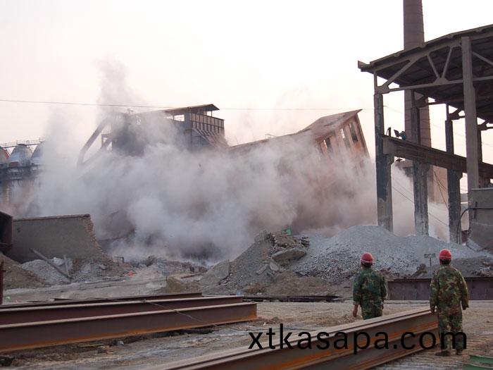 九羊(yang)鋼(gang)筋(jin)混(hun)凝土控製(zhi)爆破(po)