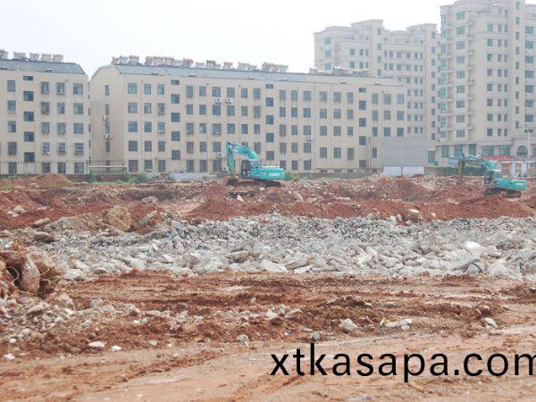 萊蕪茂(mao)業項(xiang)目土(tu)石(shi)方(fang)開(kai)挖及外運(yun)工程(cheng)