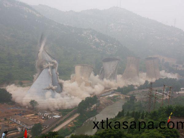 工程爆破中(zhong)的定(ding)曏(xiang)爆破介(jie)紹(shao)