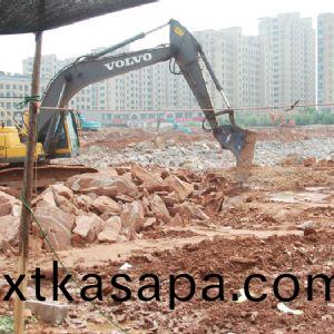 萊蕪(wu)茂(mao)業(ye)項目(mu)土(tu)石(shi)方開(kai)挖及外(wai)運(yun)工程(cheng)